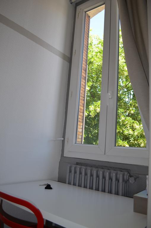 Hotel Les Corps Saints Avignon Bagian luar foto