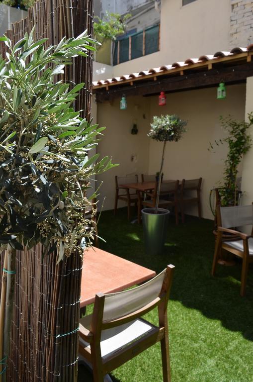 Hotel Les Corps Saints Avignon Bagian luar foto