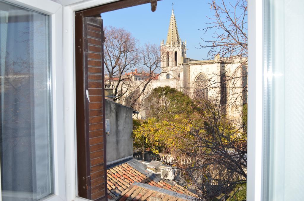Hotel Les Corps Saints Avignon Bagian luar foto